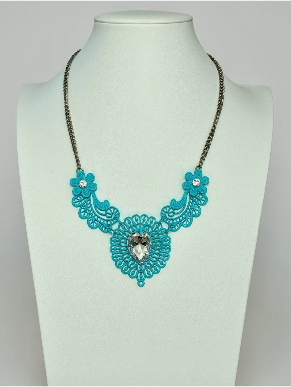 Betsey Johnson Turquoise Filigree Crystal Pendant Statement Necklace